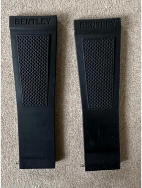 100% AUTHENTIC NEW BREITLING BENTLEY BLACK RUBBER STRAP 24-20 220S